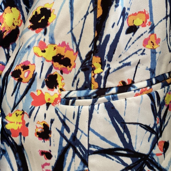 Splashy multi colored blazer. size small - Picture 4 of 8